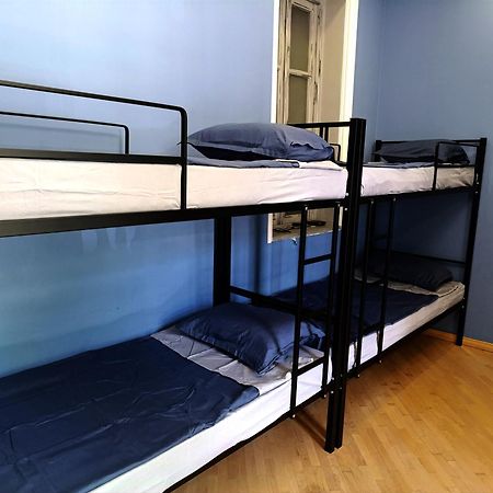 J Square Hostel Tbilisi Buitenkant foto