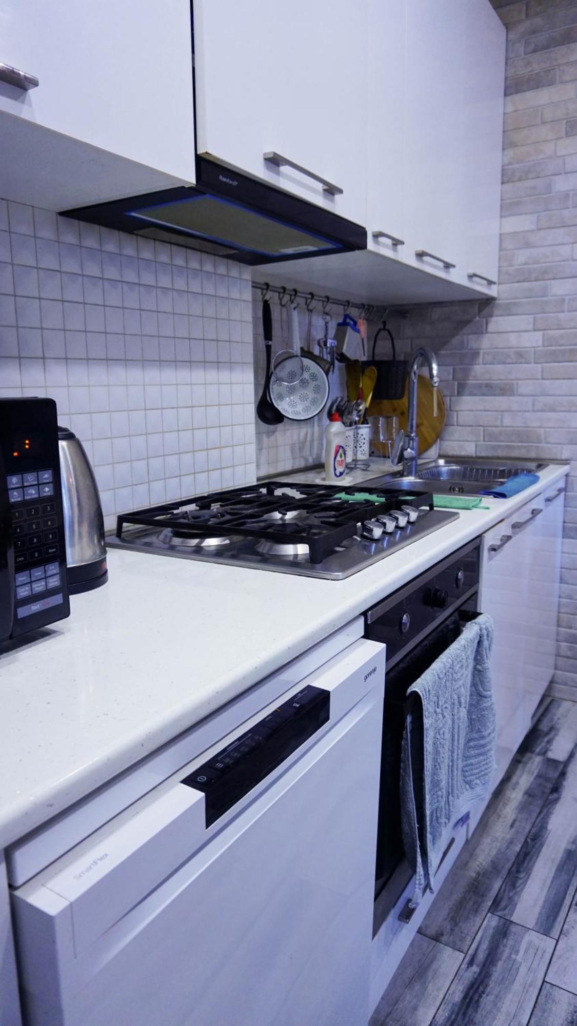 J Square Hostel Tbilisi Buitenkant foto